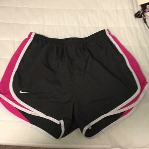 Nike Shorts (norts)